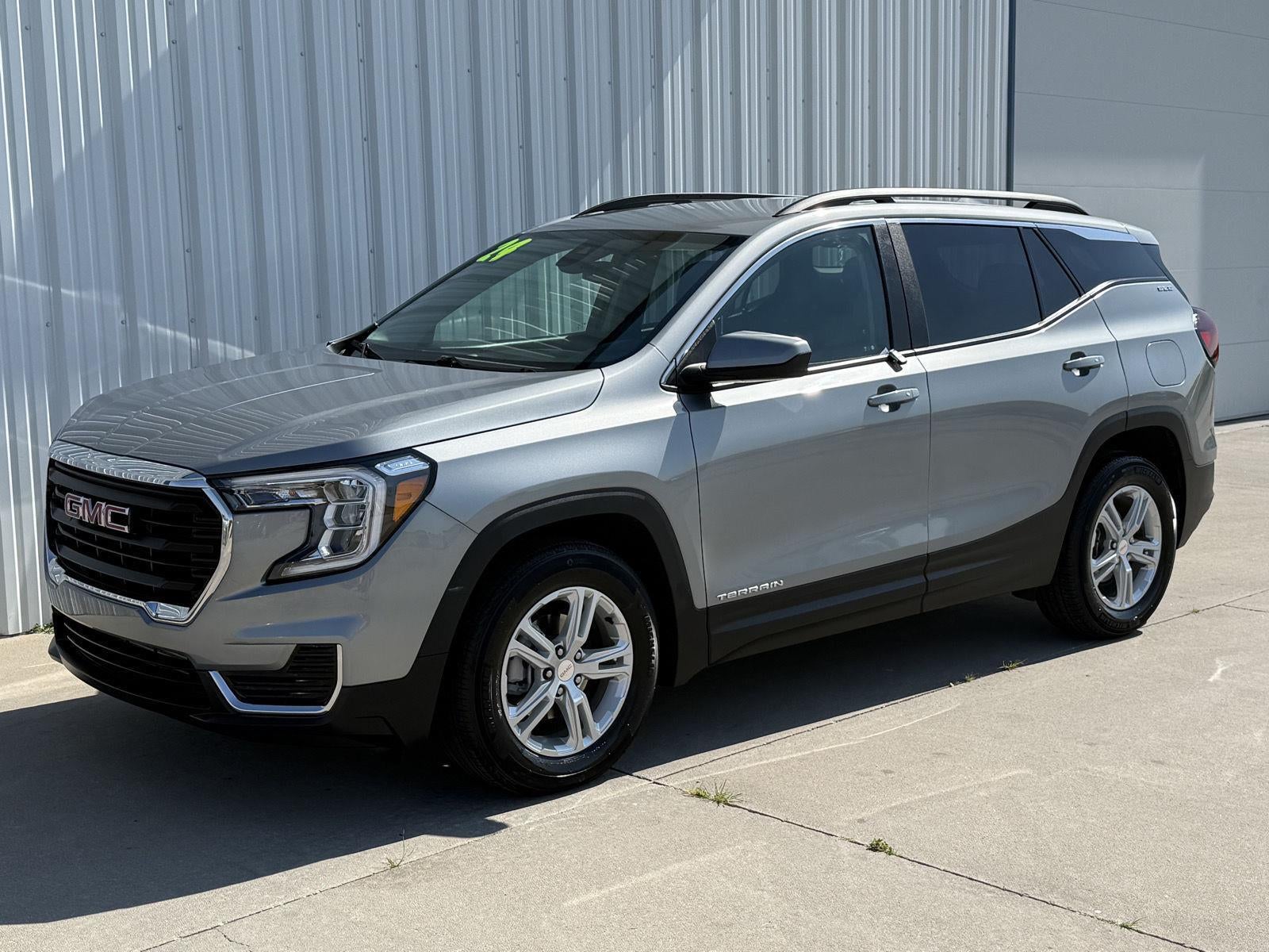 2024 GMC Terrain SLE in Sterling Metallic — front three-quarter view