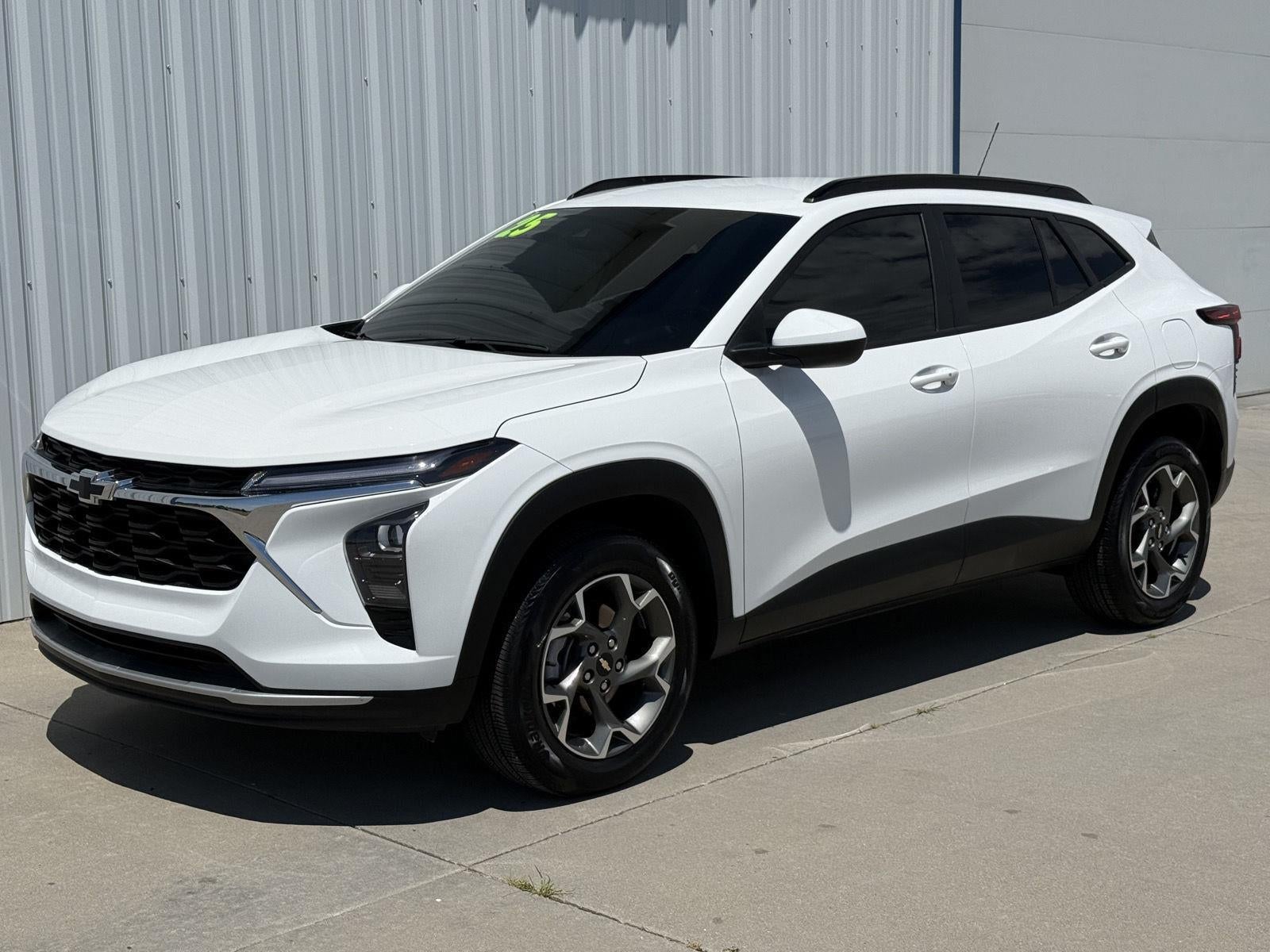 2025 Chevrolet Trax LT in Summit White — front three-quarter view
